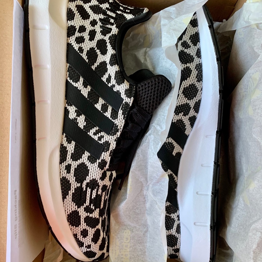 adidas Swift Run "Raw White/Black" Women's Shoe - Picture 3 of 5